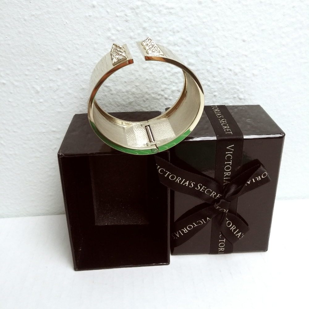 Victoria's Secret Cuff Bracelet Gold Tone Women's Rhinestone Women's Casual